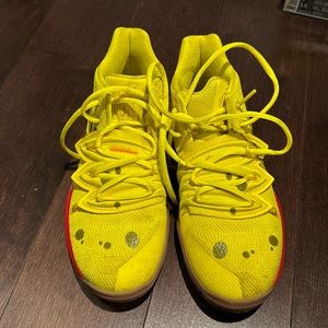 Nike SpongeBob SquarePants Kyrie 5 sneaker no box size 4.5